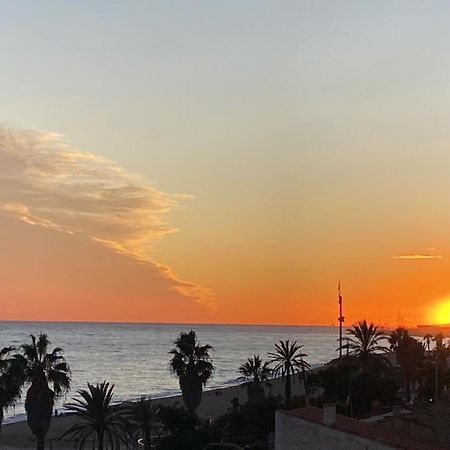 Apartamento Frente Al Mar Canet De Mar Exteriér fotografie